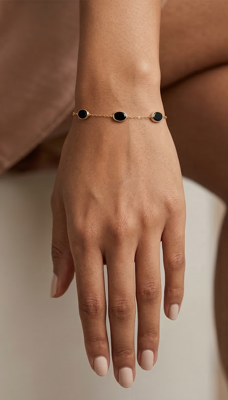 Ultra Light Weight Onyx Black Oval Bracelet