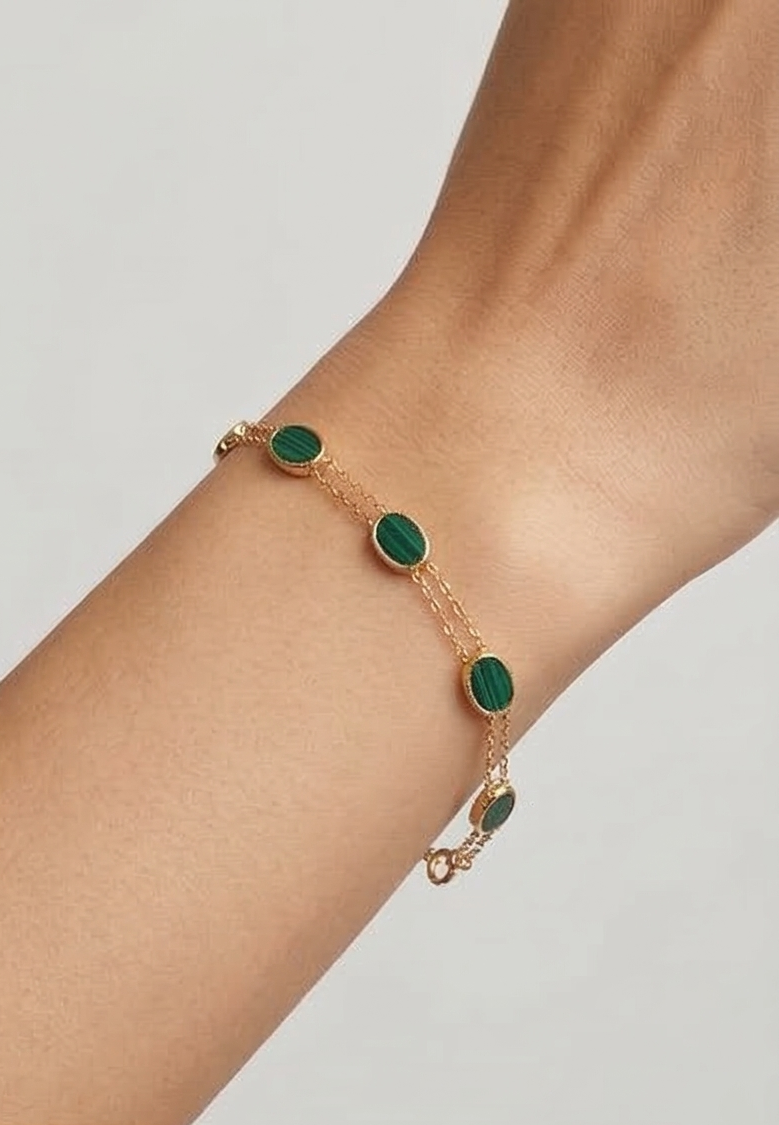 Golden aura: Verdant Oval Station Bracelet
