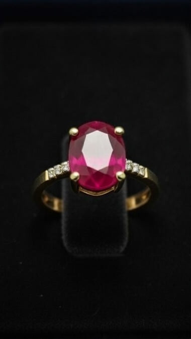 Heated Ruby Solitaire Ring in 18K yellow gold